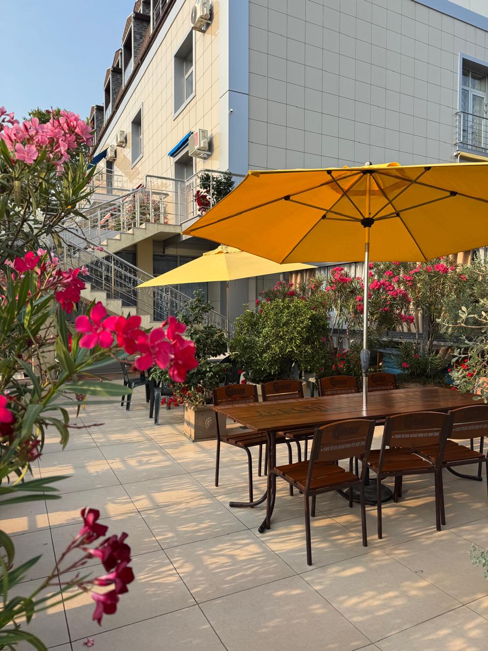 УЮТНОЕ КАФЕ